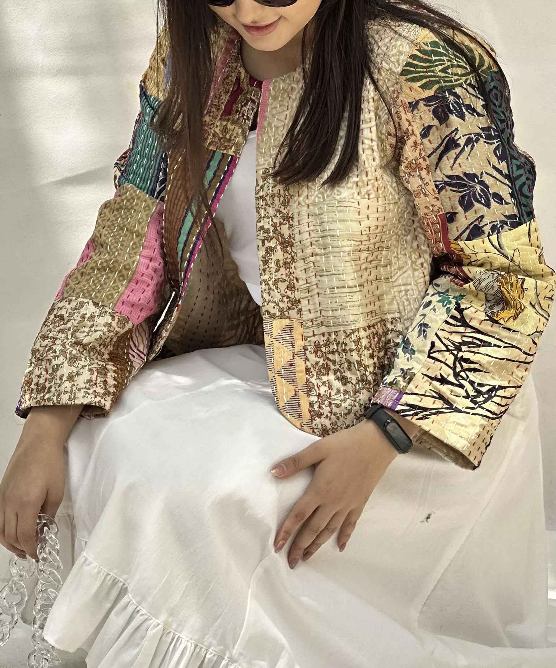 Manteau court brodé pour femme d’inspiration persane