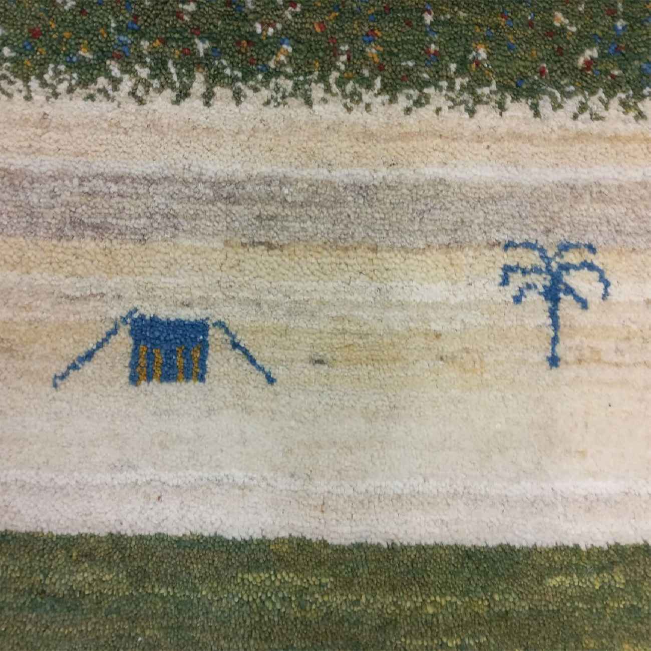 Tapis en laine Gabbeh persan tissé à la main motifs animaux et arbres