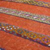 Tapis Kilim en laine persane tissé à la main traditionnellement rayé