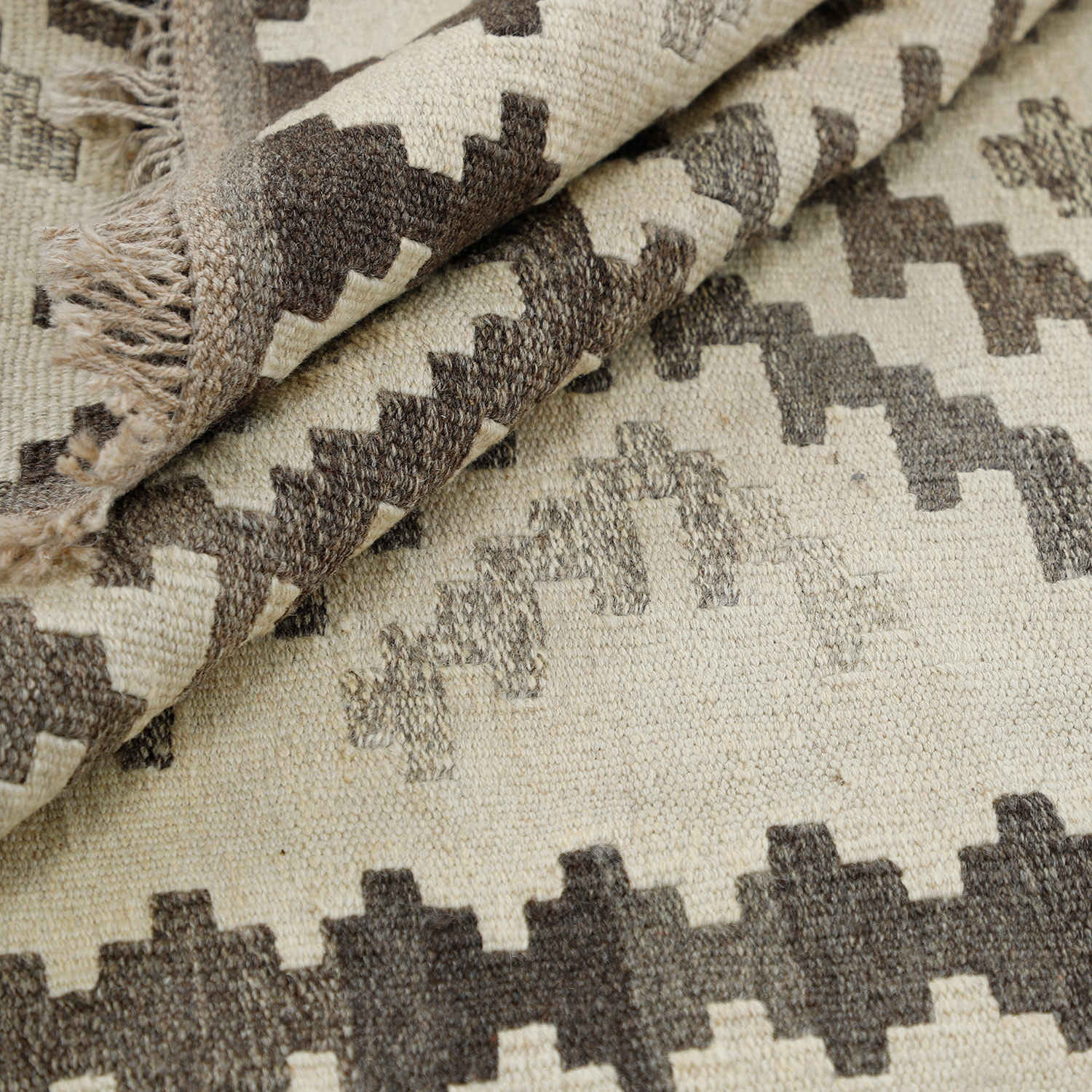 Tapis Kilim en laine persane tissé à la main en Fars Qashqai géométrique