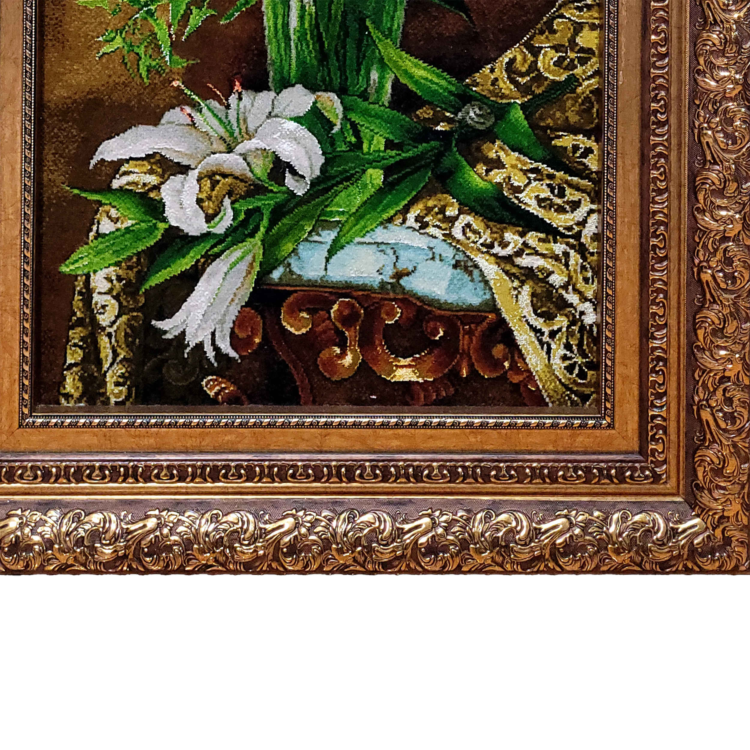 Tapis persan figuratif noué à la main de Tabriz représentant un lis