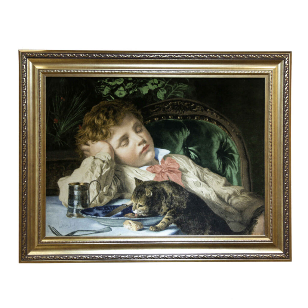 Tapis persan figuratif noué à la main de Tabriz représentant un garçon endormi et un chat