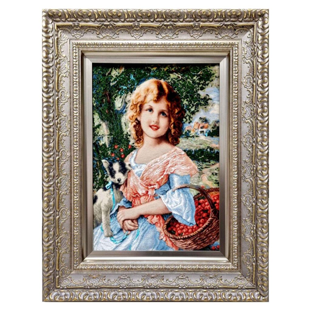 Tapis persan figuratif noué à la main de Tabriz représentant une fille et un chien