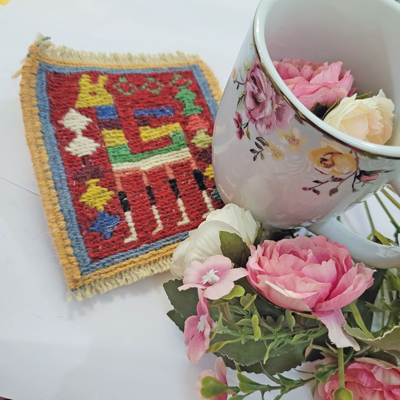 Sous-verre Kilim Persan Tissé à la Main avec Motif de Cerf
