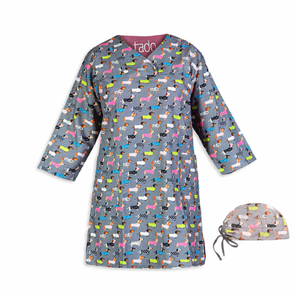 Uniforme vétérinaire pour femme avec bonnet et 3 poches – Fonctionnel et stylé