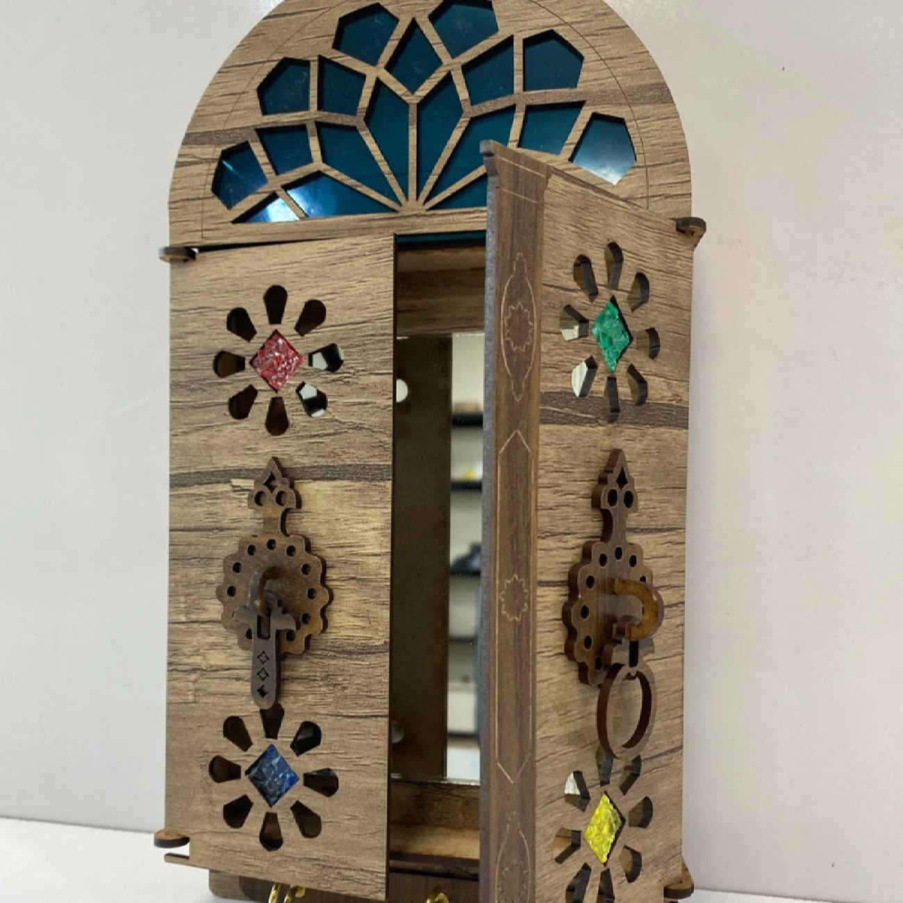 Porte-clés mural en bois persan fait main avec design de porte de maison colorée traditionnelle