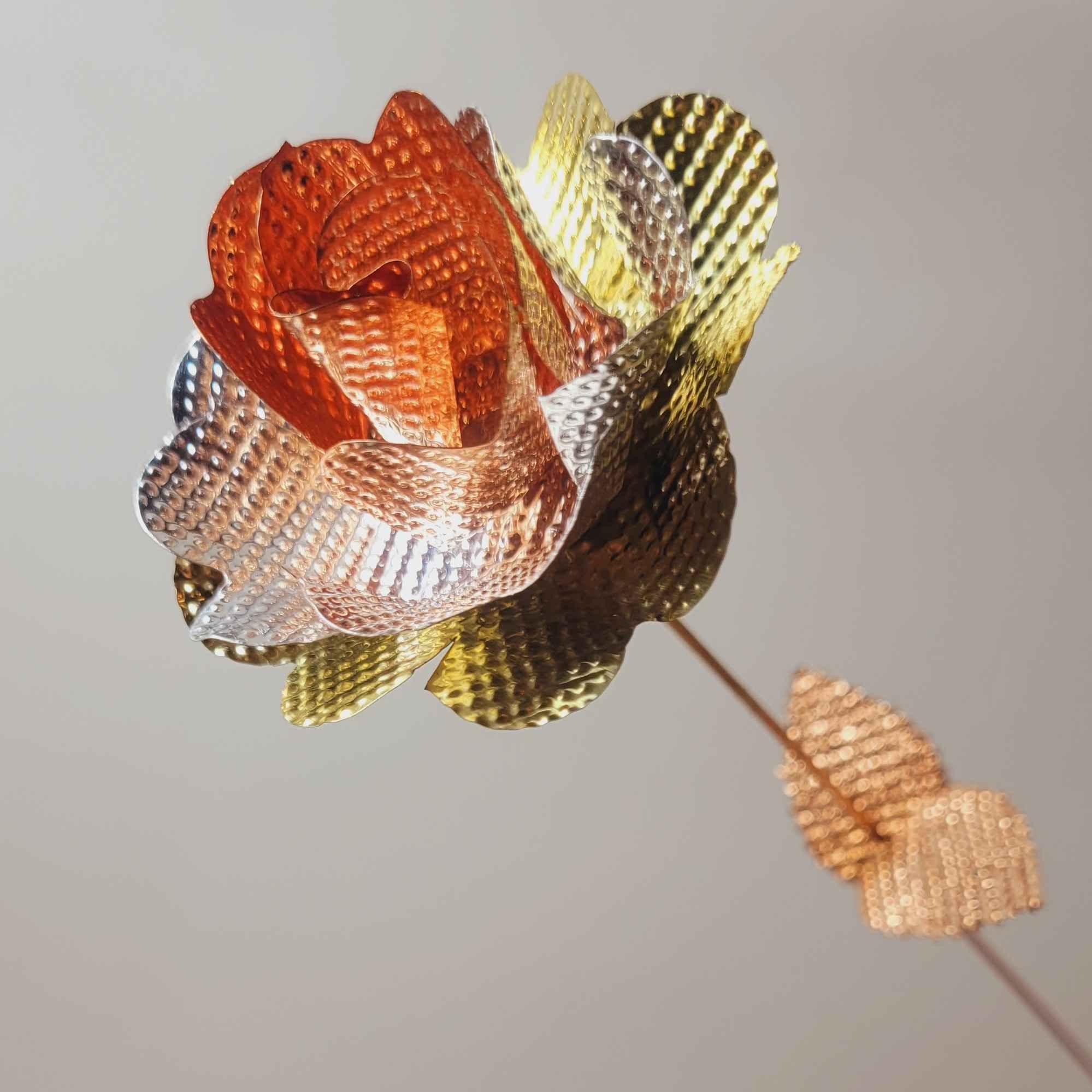 Fleur en Cuivre Décorative Artisanale – Art Floral Élégant pour Décoration de Maison (x2)