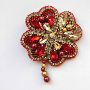 Épinglette féminine perles avec Design Fleur