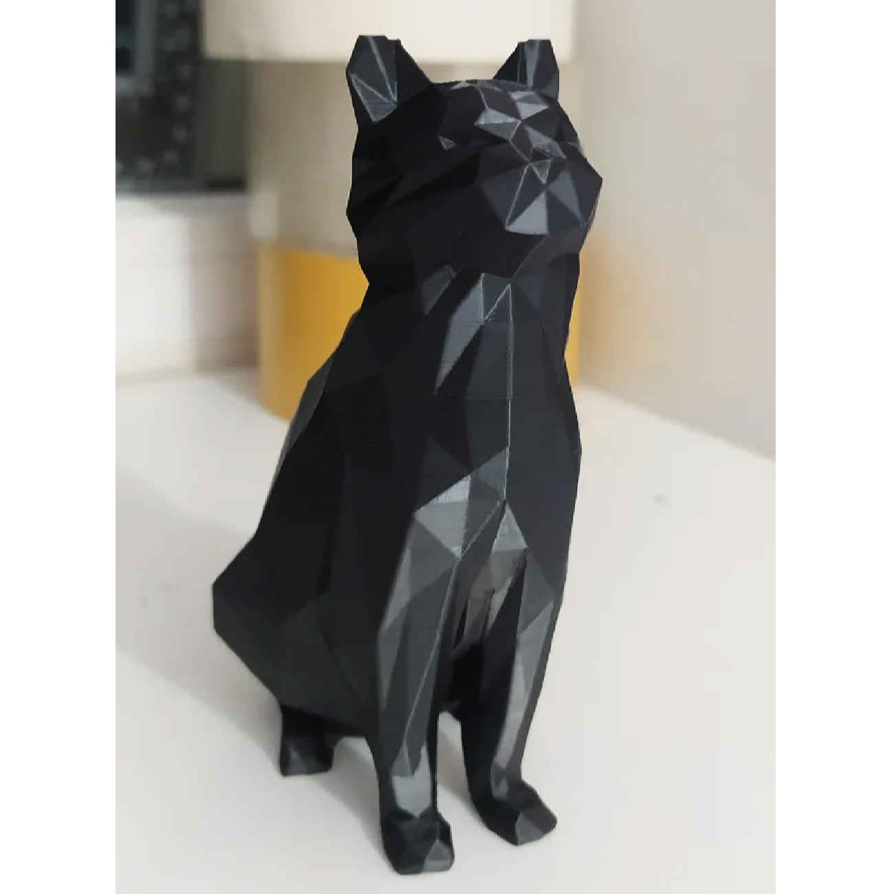 Figurine géométrique de chat noir assis cubisme – Sculpture moderne