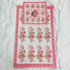 Tapis de Prière Islamique Fin en Velours Rose avec Motif Floral