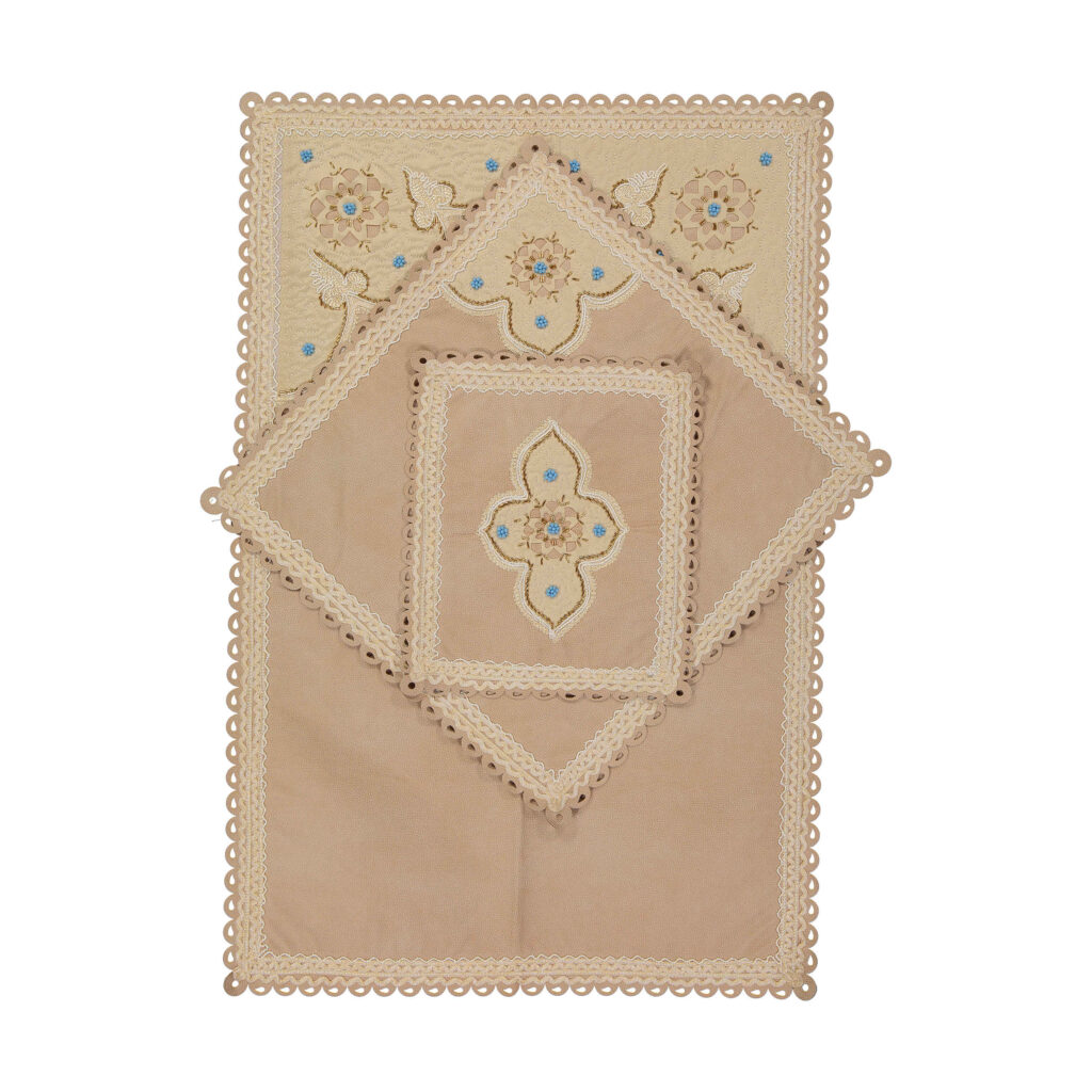 Tapis de Prière Islamique Fin en Velours Crème avec Motif Eslimi Traditionnel