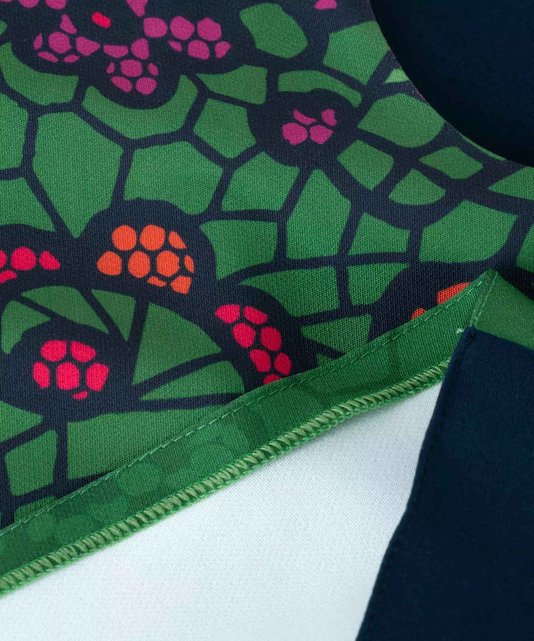 Robe ajustée pour femmes avec design floral