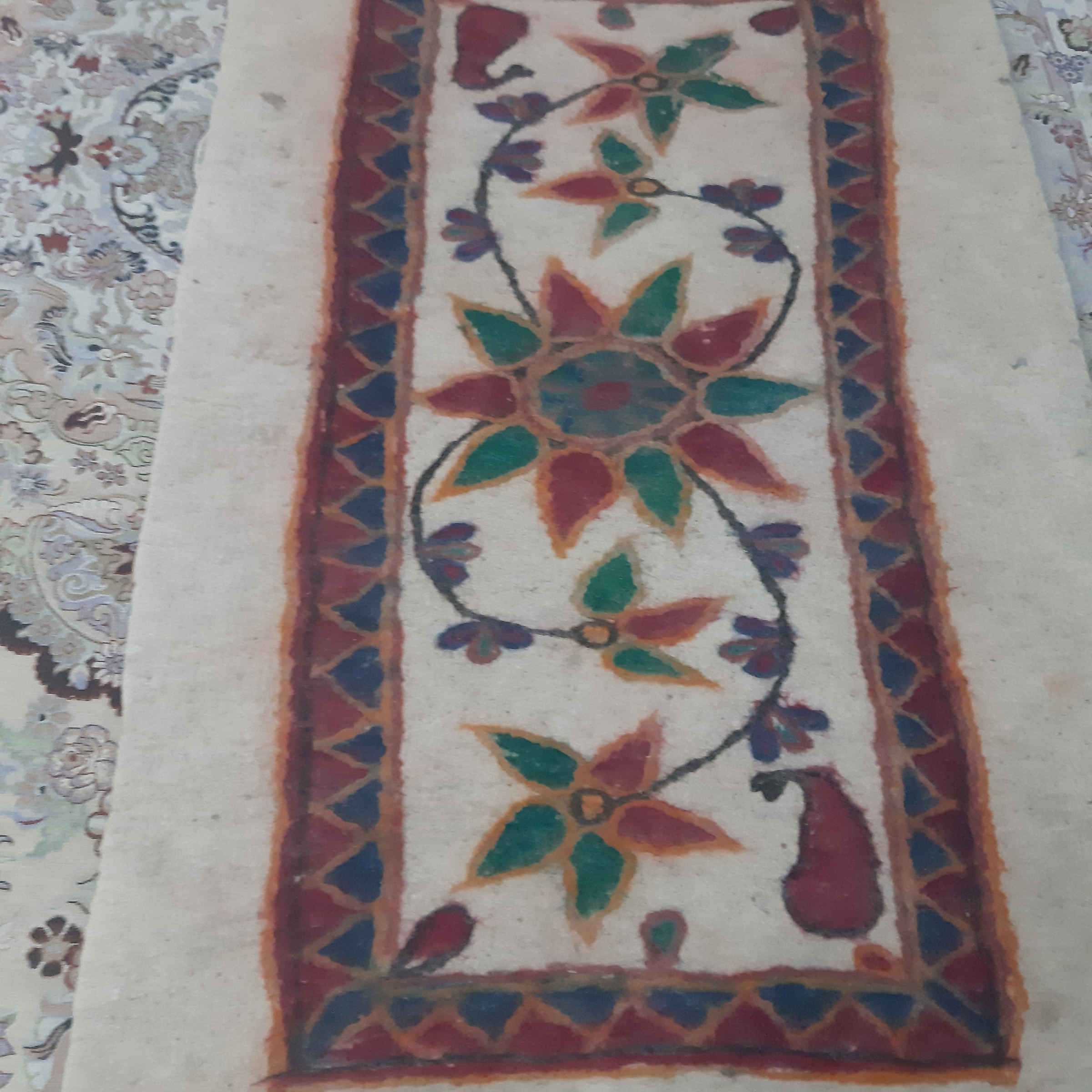 Tapis en feutre de laine persan 100% naturel et fait main Design Floral