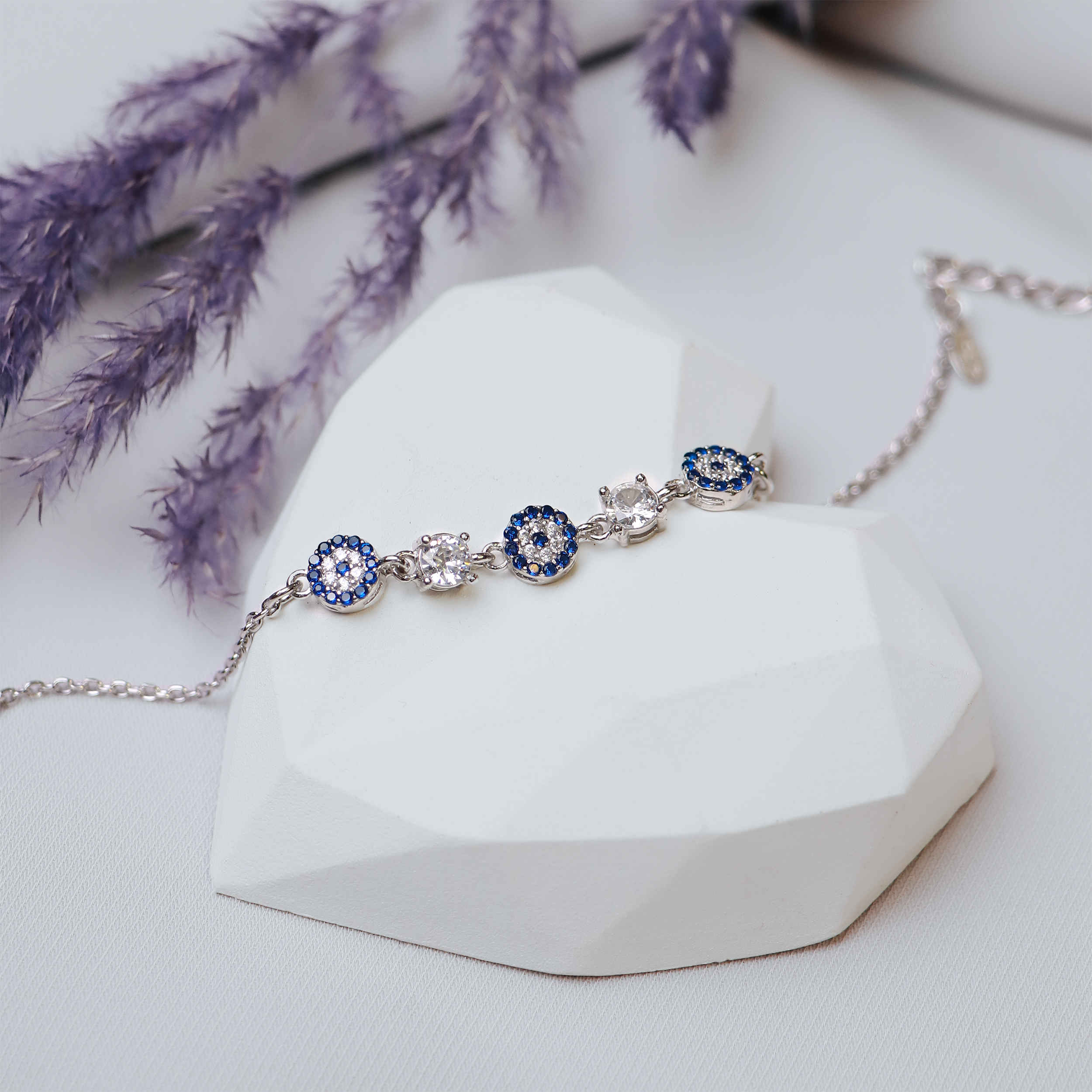 Bracelet en Argent pour Femmes – Design Œil Malin