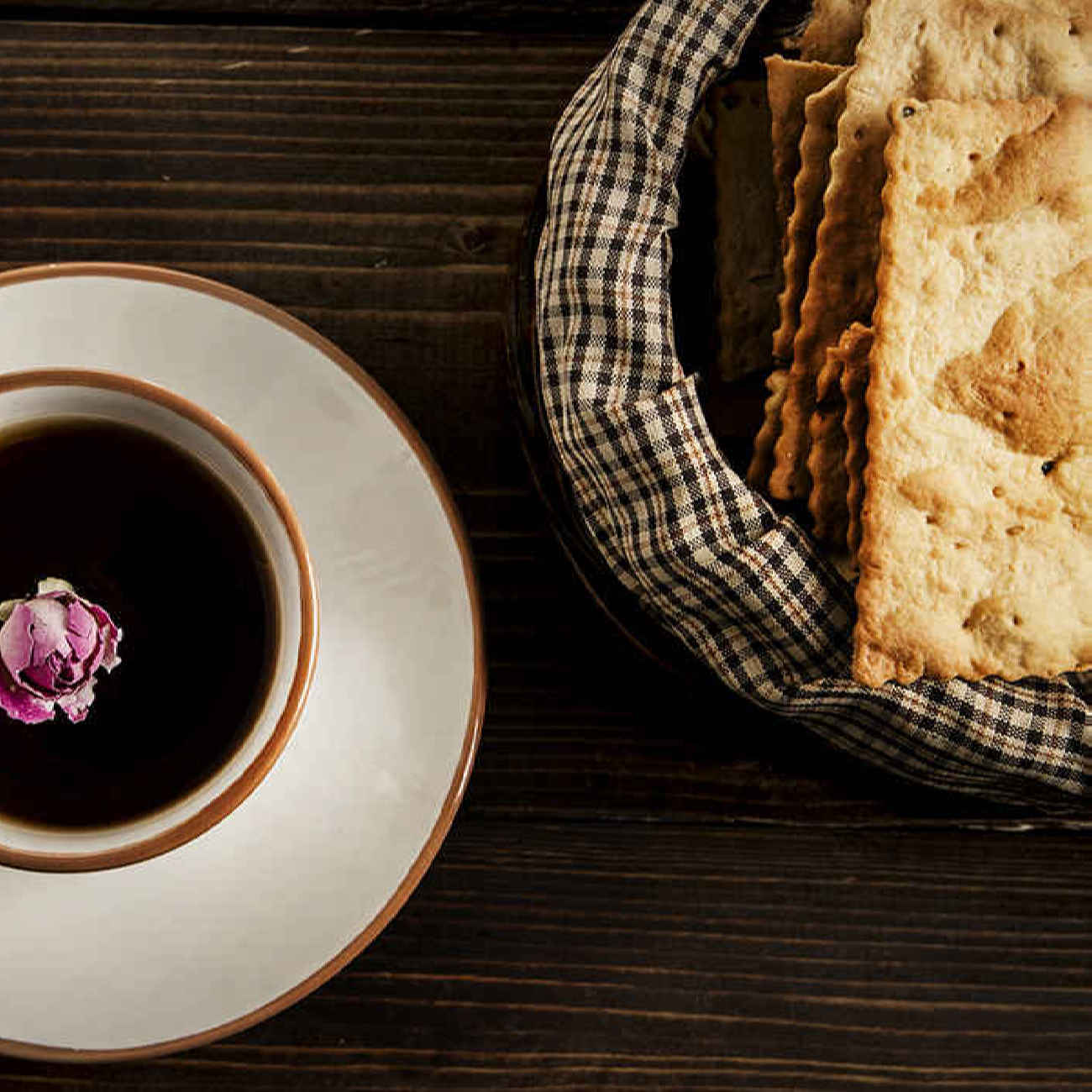 Pain Sec Perse – Biscuit Sec Perse Traditionnel à la Sève de Mûre