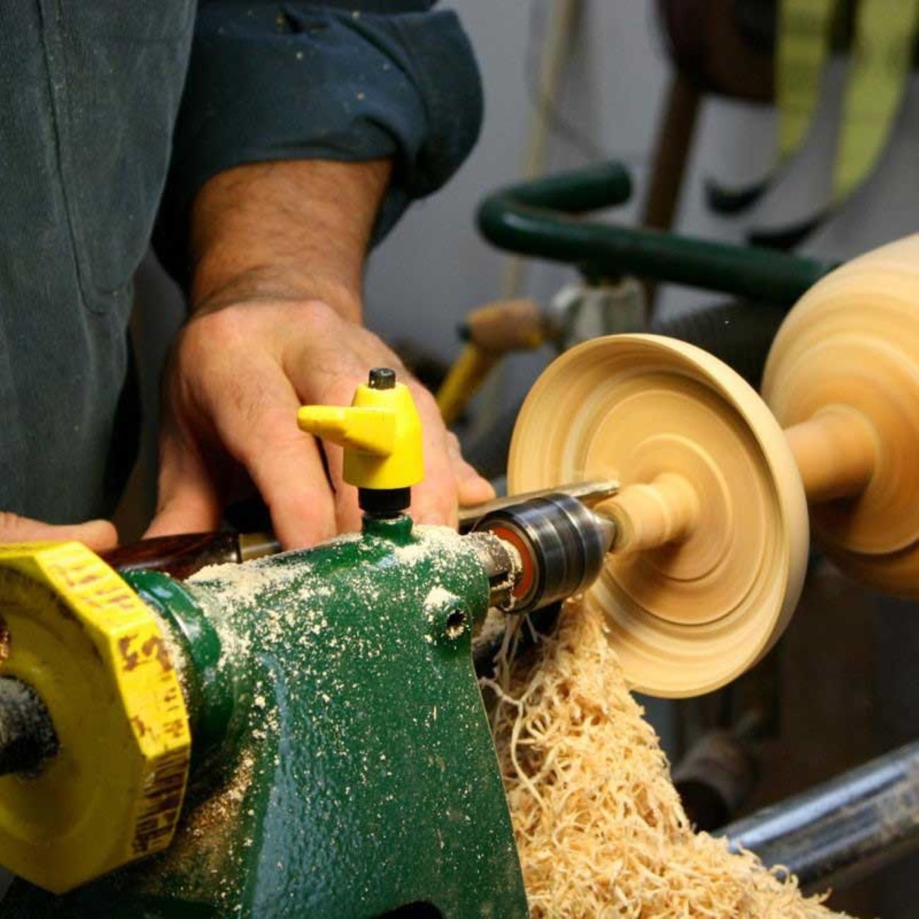 Porte-Kohl Persan Surma Dani en Bois Floral Rouge (x2)