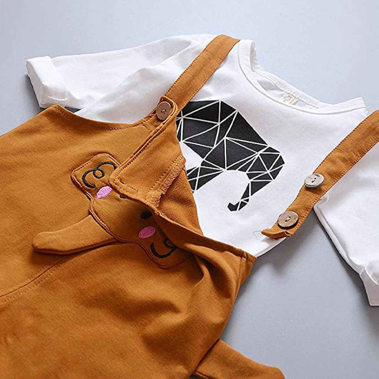 Ensemble T-shirt et Barboteuse Bébé avec Motif Éléphant