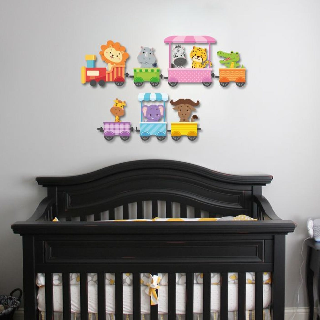 Autocollant mural en bois pour bébé – Design train d’animaux