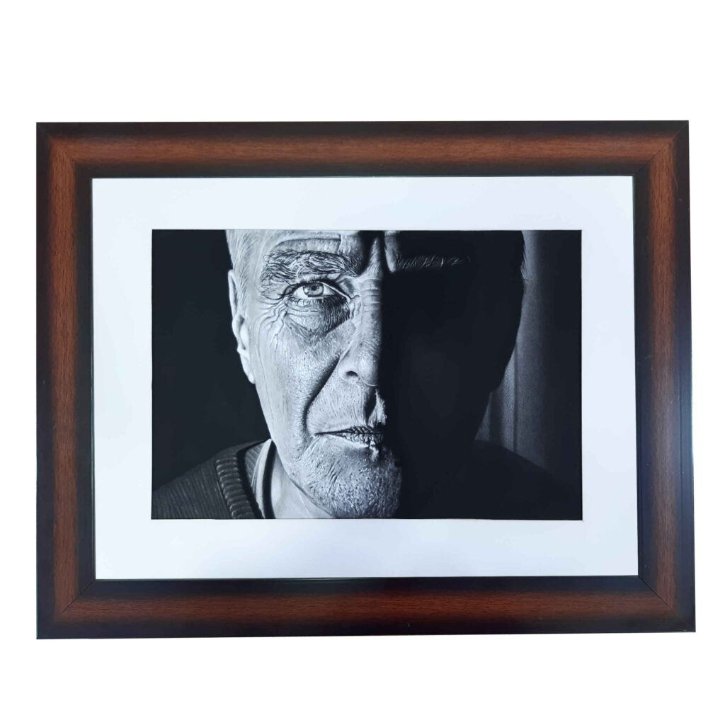 Dessin original au stylo noir avec design hyperréaliste par Manouchehr Dashti