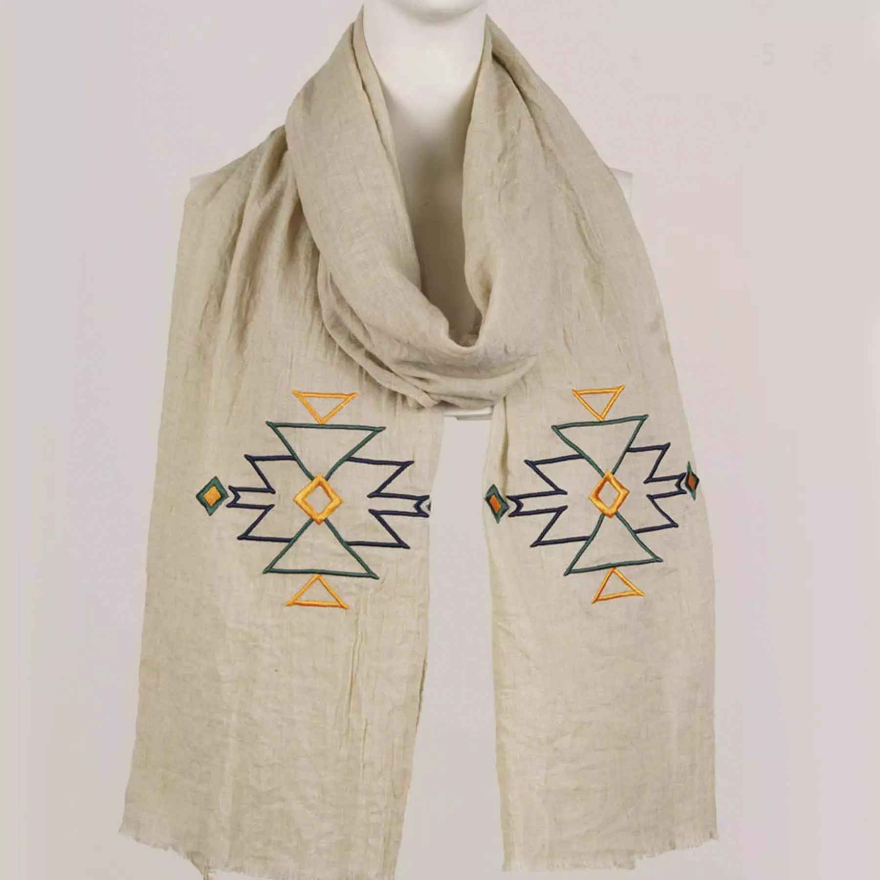 Châle en Chanvre Brodé pour Femme Modèle Simple Face