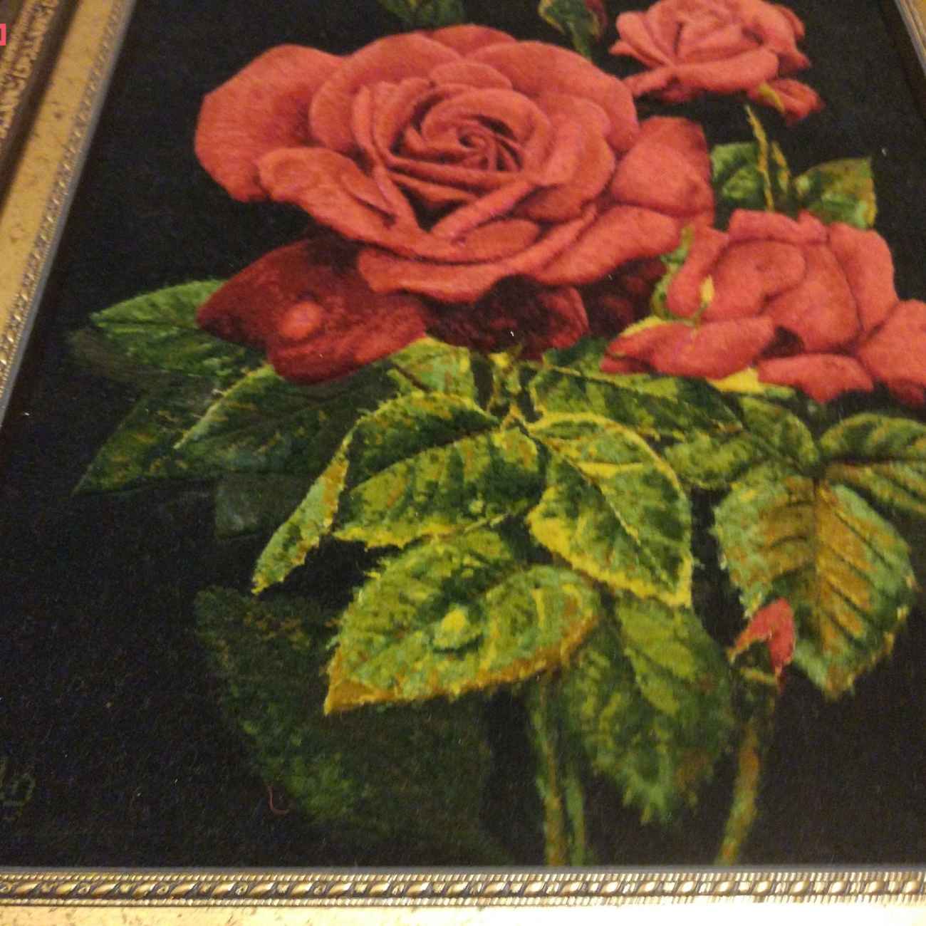 Tapis persan figuratif noué à la main de Tabriz représentant une rose