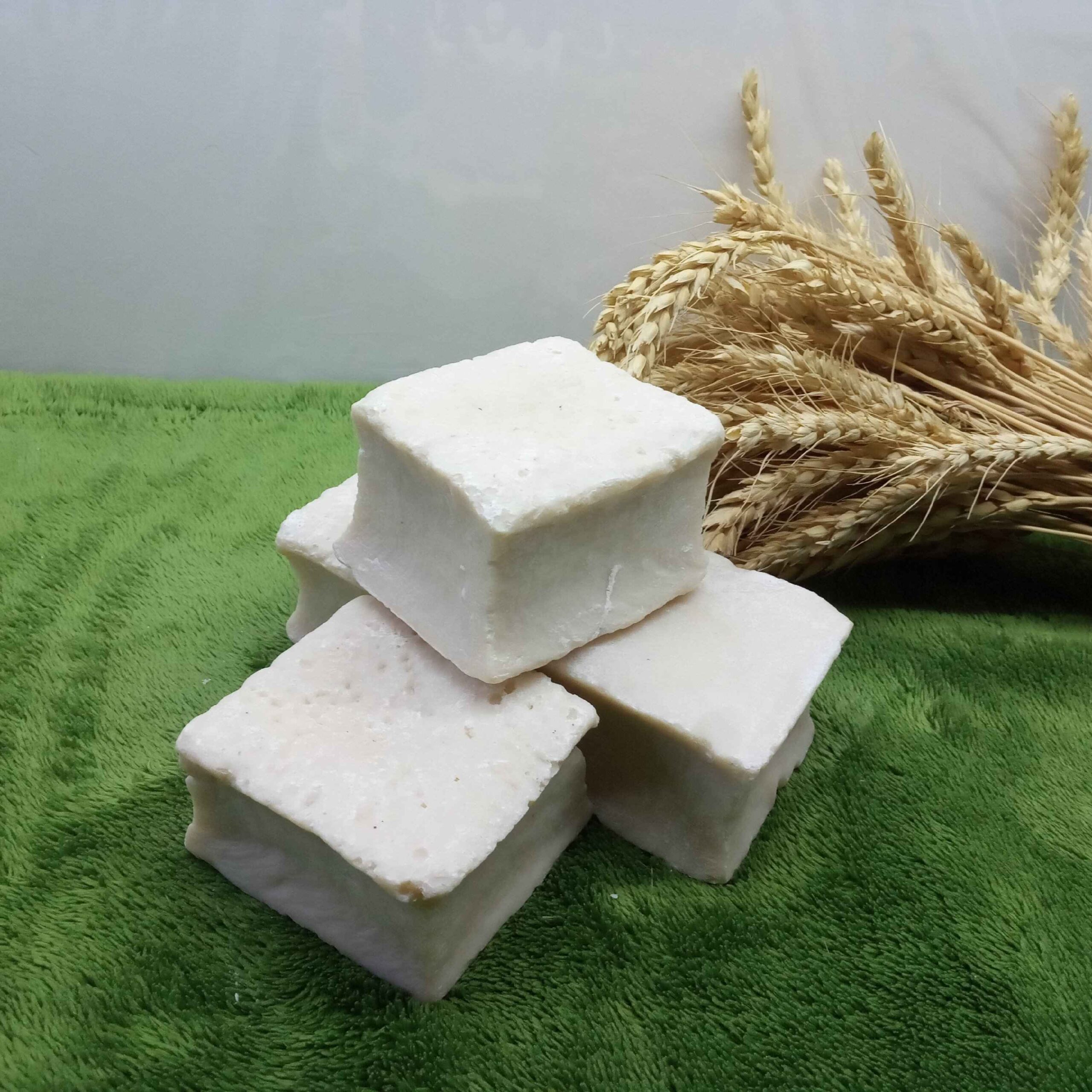 Savon Iranien d'Ashtian pour Adoucir & Lisser la Peau, à Base d'Ingrédients Naturels
