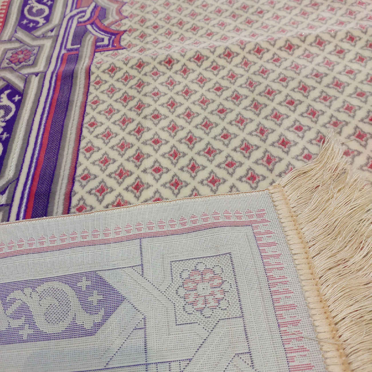 Tapis de prière islamique Janamaz rembourré en polyester Kaaba violet