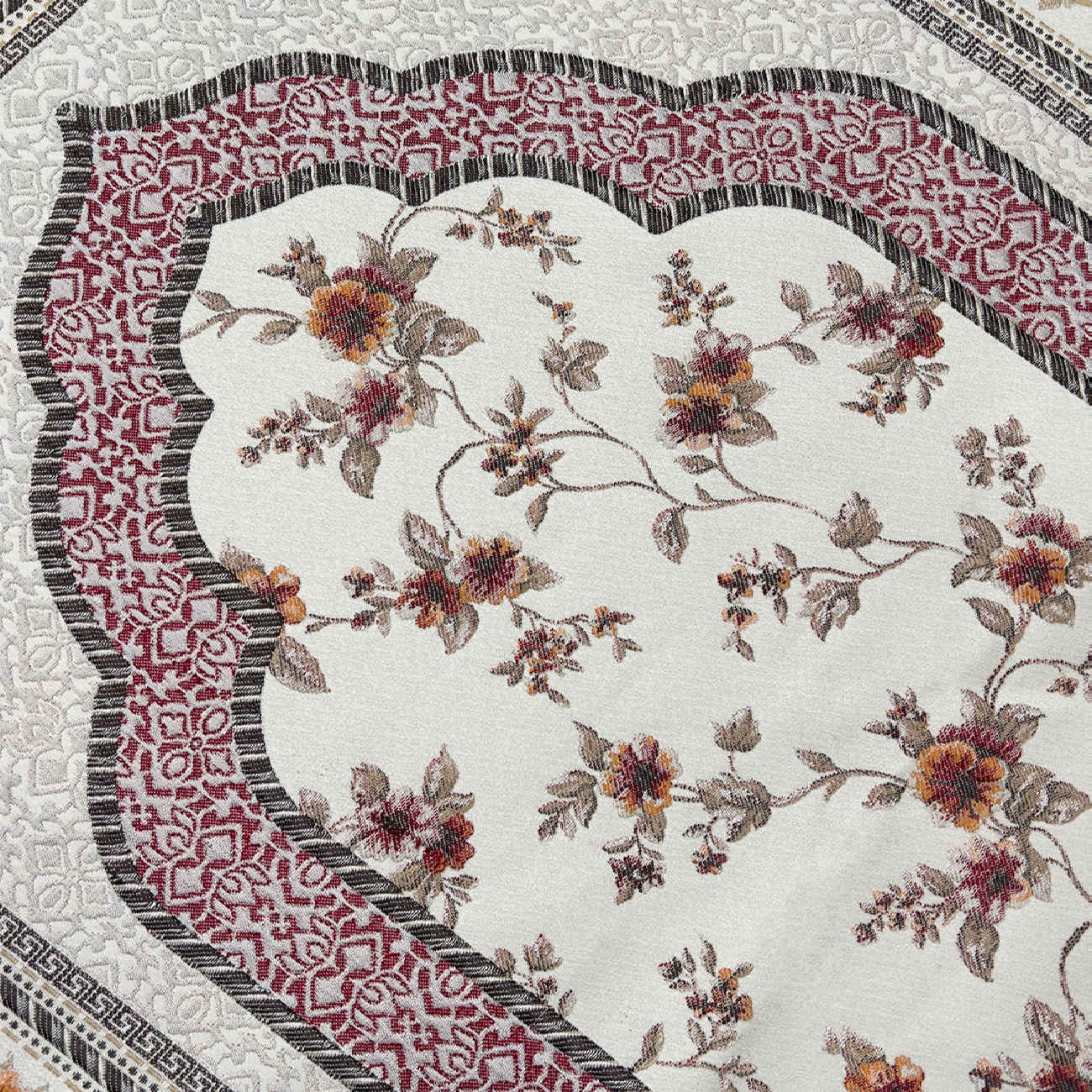 Tapis de prière islamique fin Sajadah en chenille avec design floral