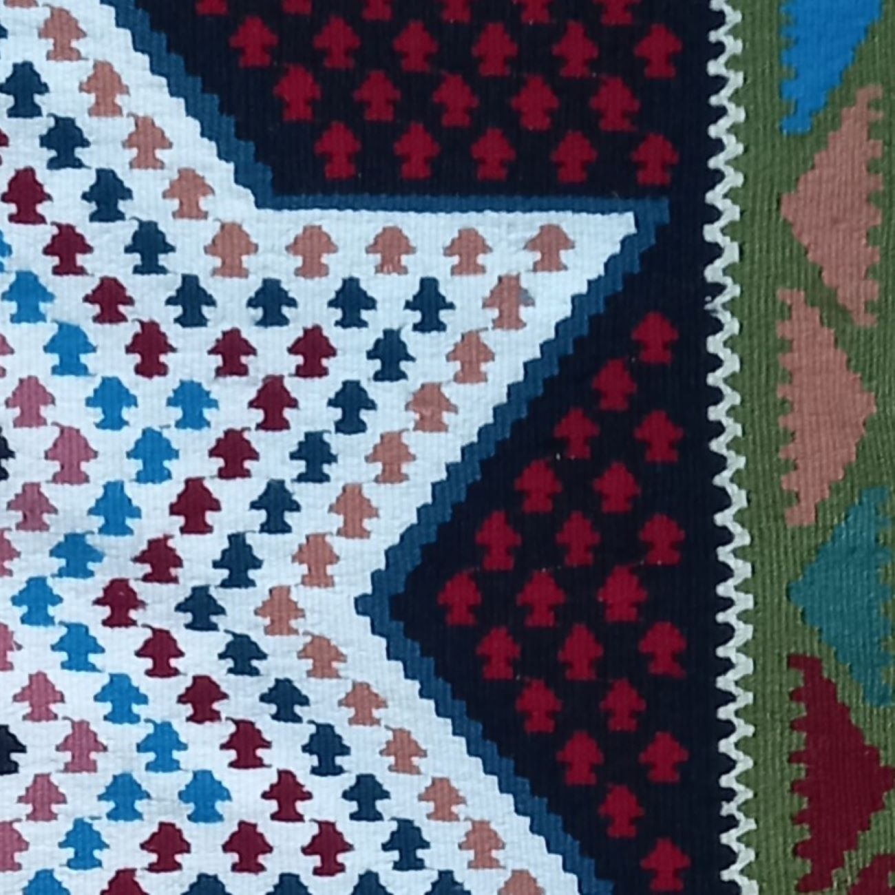 Tapis en coton Kilim persan tissé à la main à Ardabil avec géométrie blanche