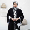 Abaya coupe ample pour femmes musulmanes avec design de passepoil blanc