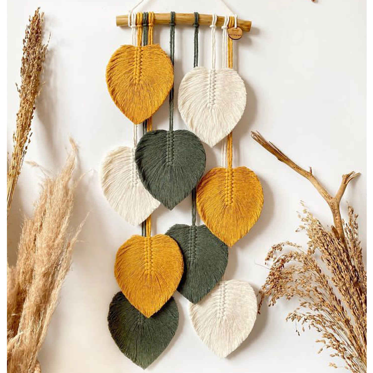 Tenture murale en macramé – Art bohème, feuilles colorées