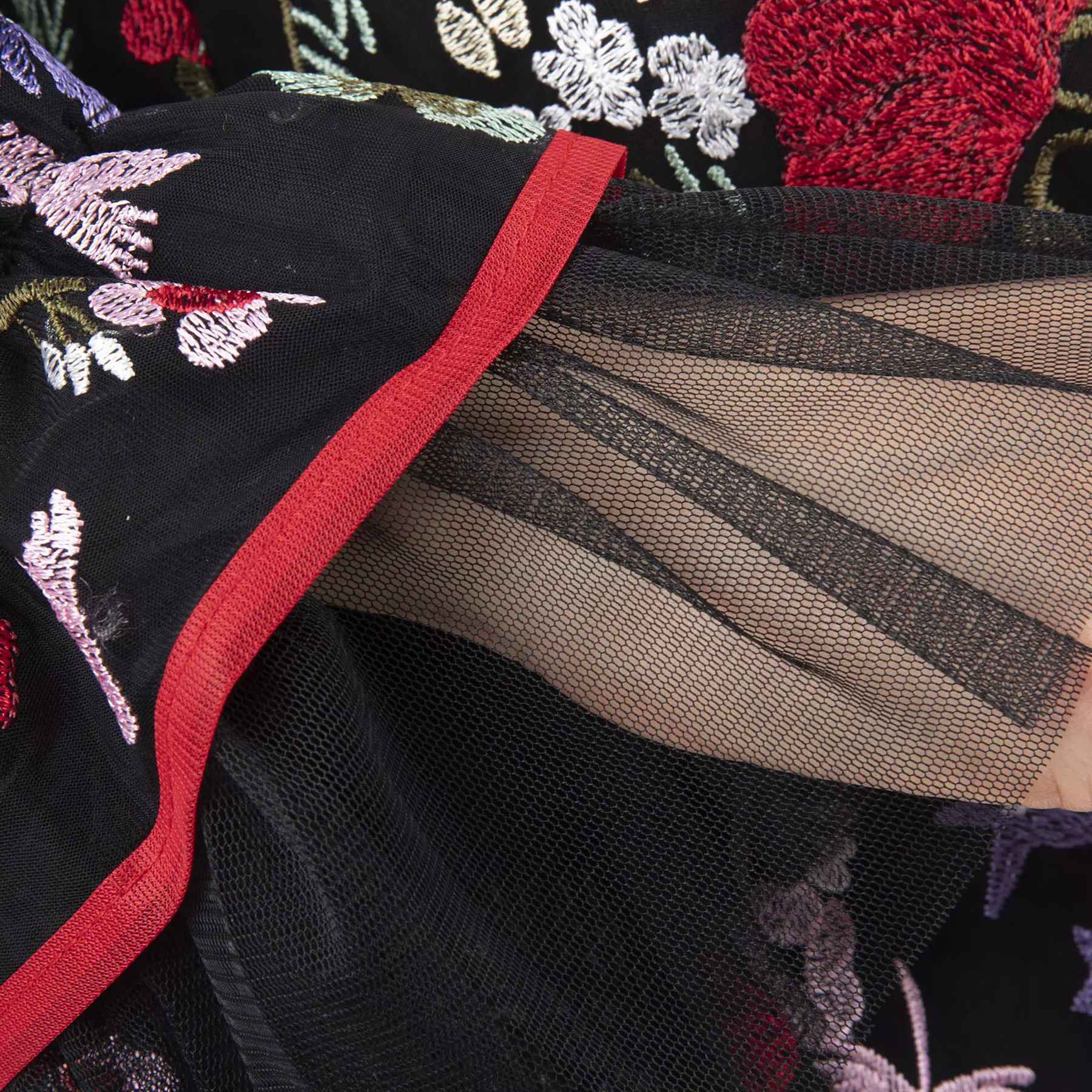 Manto persan brodé avec design floral pour femmes