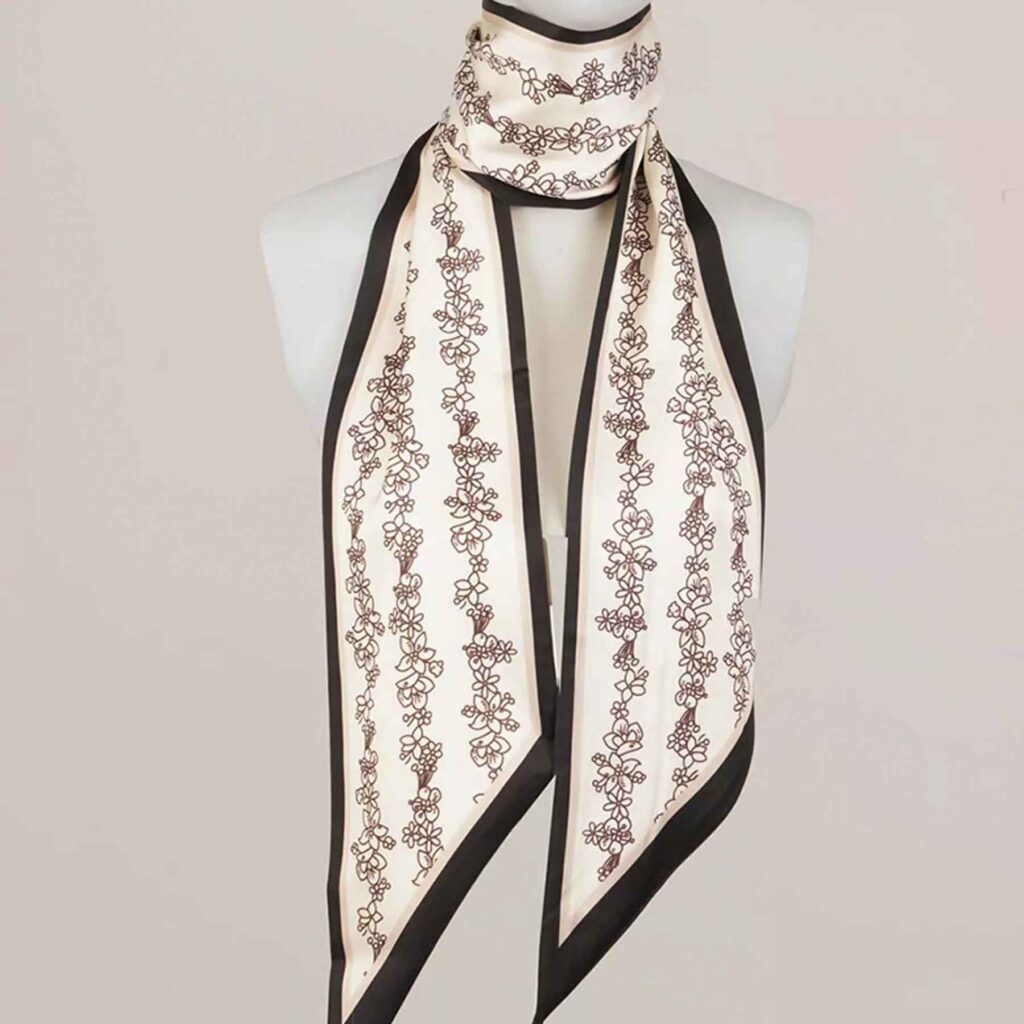 Foulard persan pour femme avec motif floral