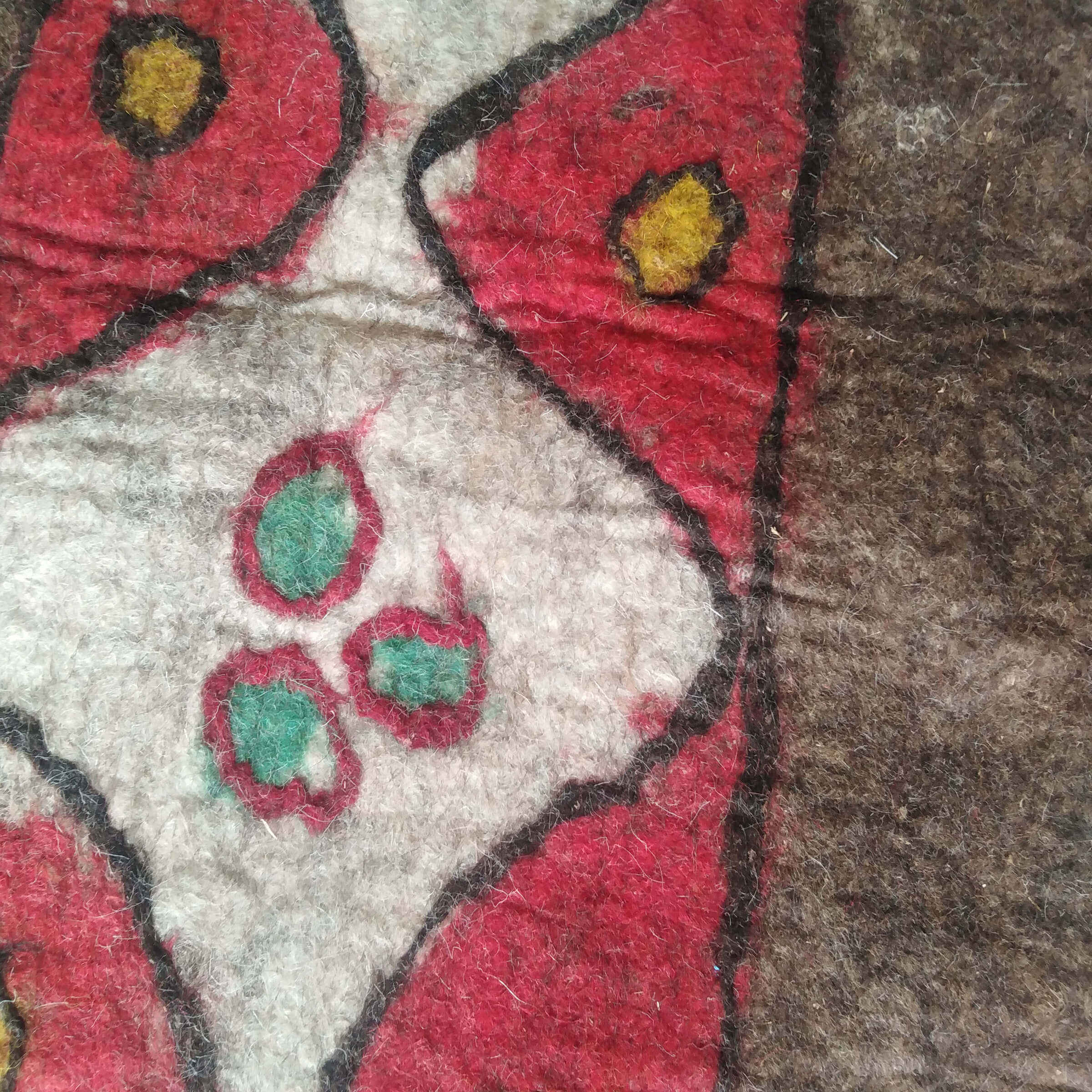 Tapis en feutre de laine persan 100% naturel et fait main Sohrab