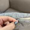 Housse de Coussin Punch Needle - Design Cœurs Gris Brodé