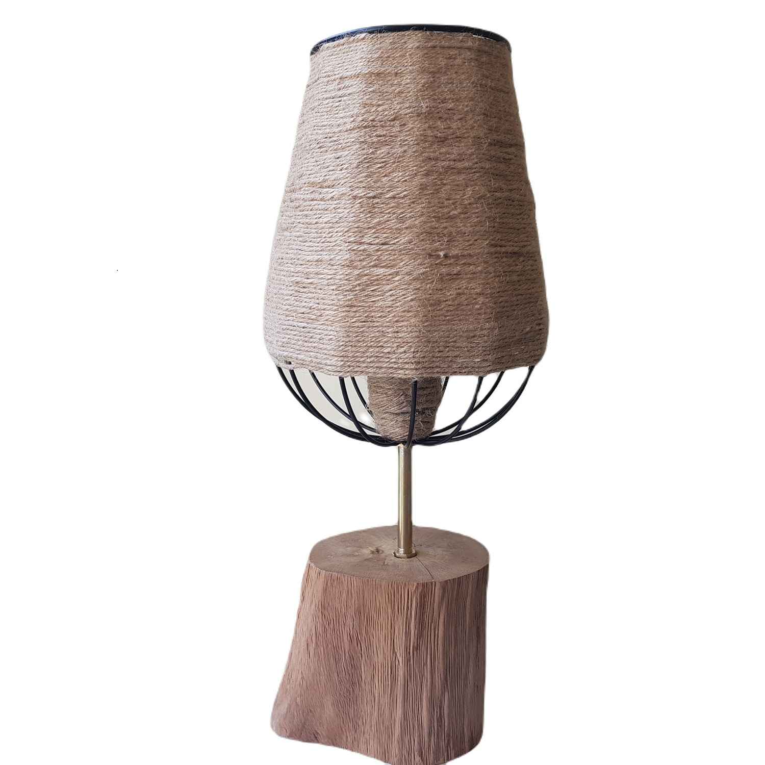 Lampe de table en bois rustique avec abat-jour en chanvre – éclairage inspiré de la nature