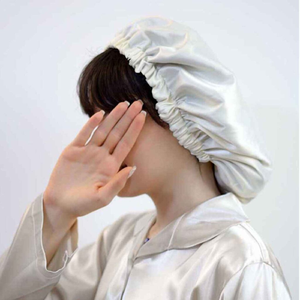 Bonnet de nuit en satin de luxe blanc pour femmes