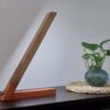 Lampe de bureau LED en bois – Fabriquée à la main pour la lecture