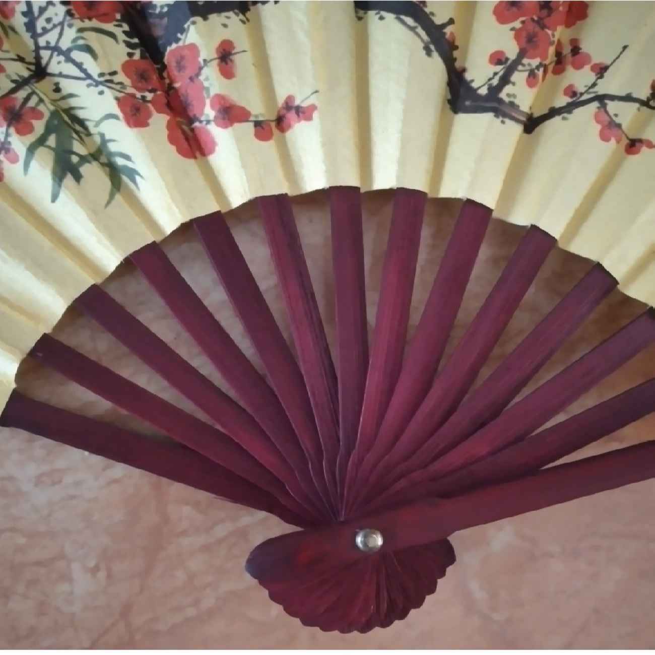 Éventail en Bois Pliant & Portable Modèle Japonais