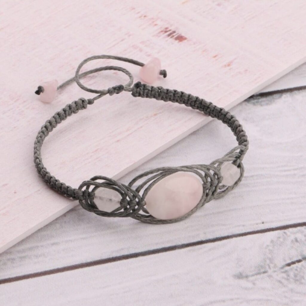 Bracelet macramé brodé bohème pour femmes modèle Quartz Rose