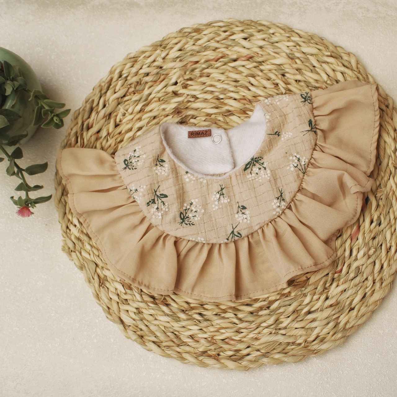 Bavoir Bébé à Motif Floral – Modèle Soulmate