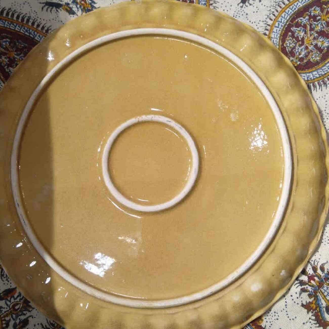 Plateau en céramique décoratif dans un design d’oiseaux et de fleurs, fait main et peint à la main