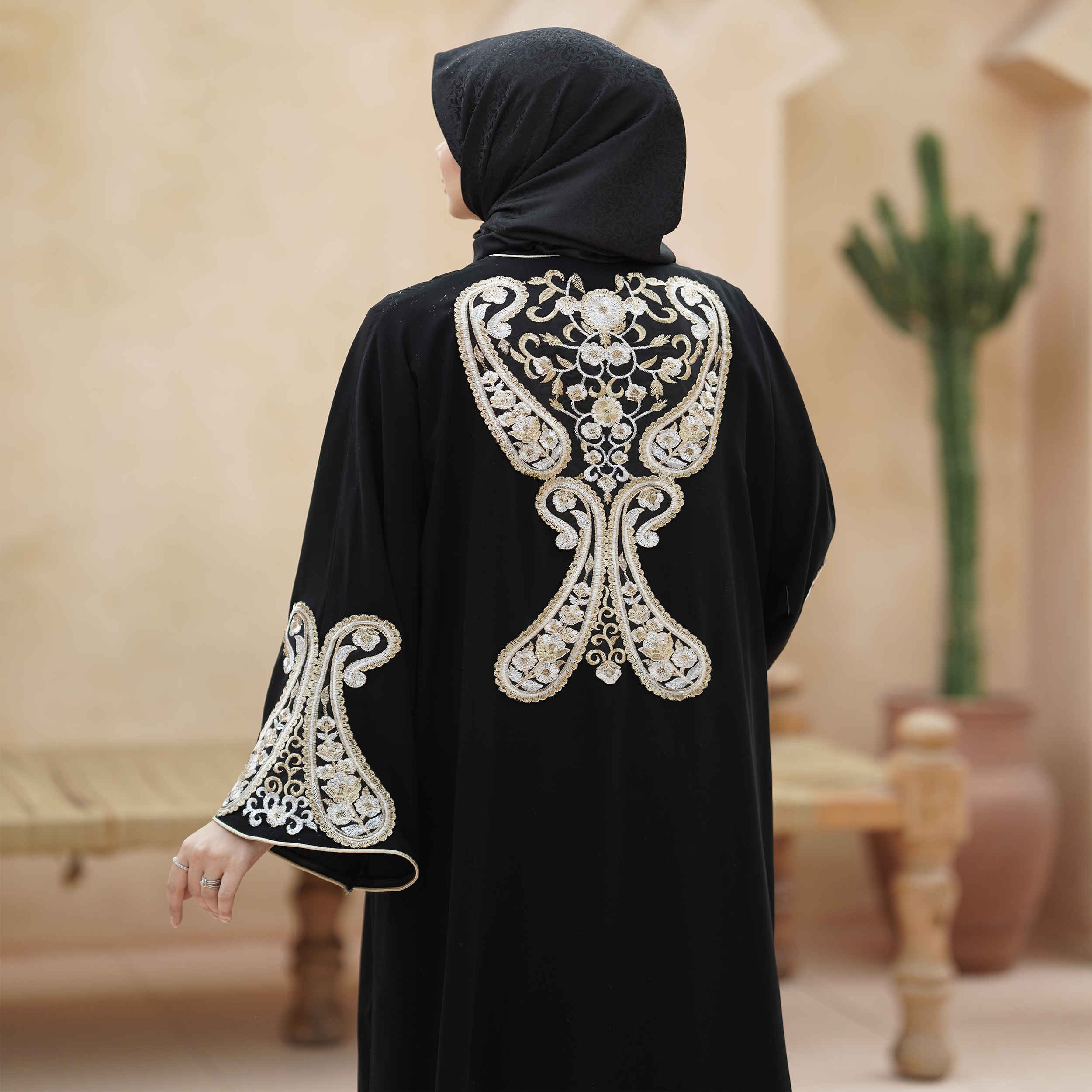 Abaya brodée coupe ample pour femmes musulmanes