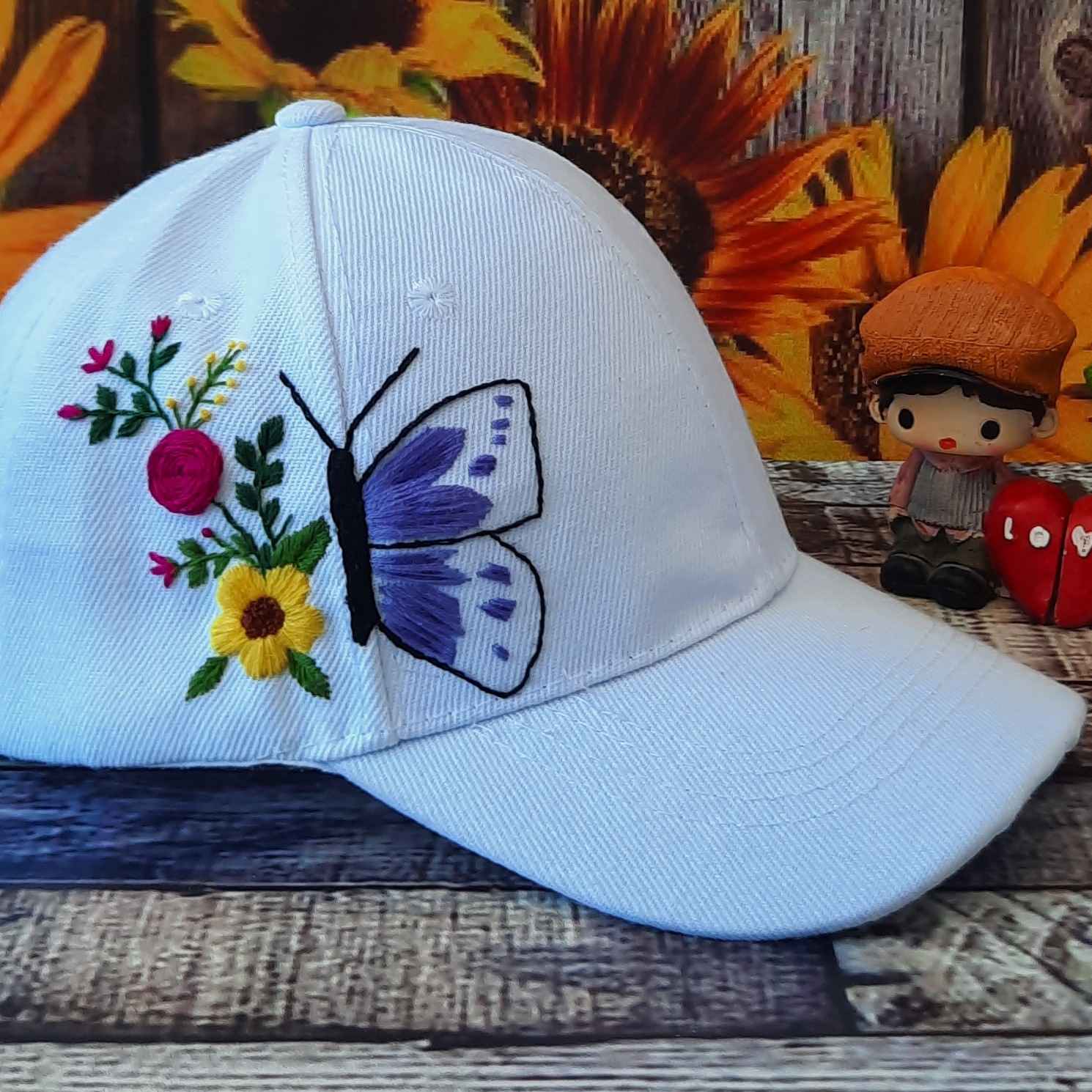 Casquette décontractée brodée – Tissu doux, finition soignée avec motif papillon