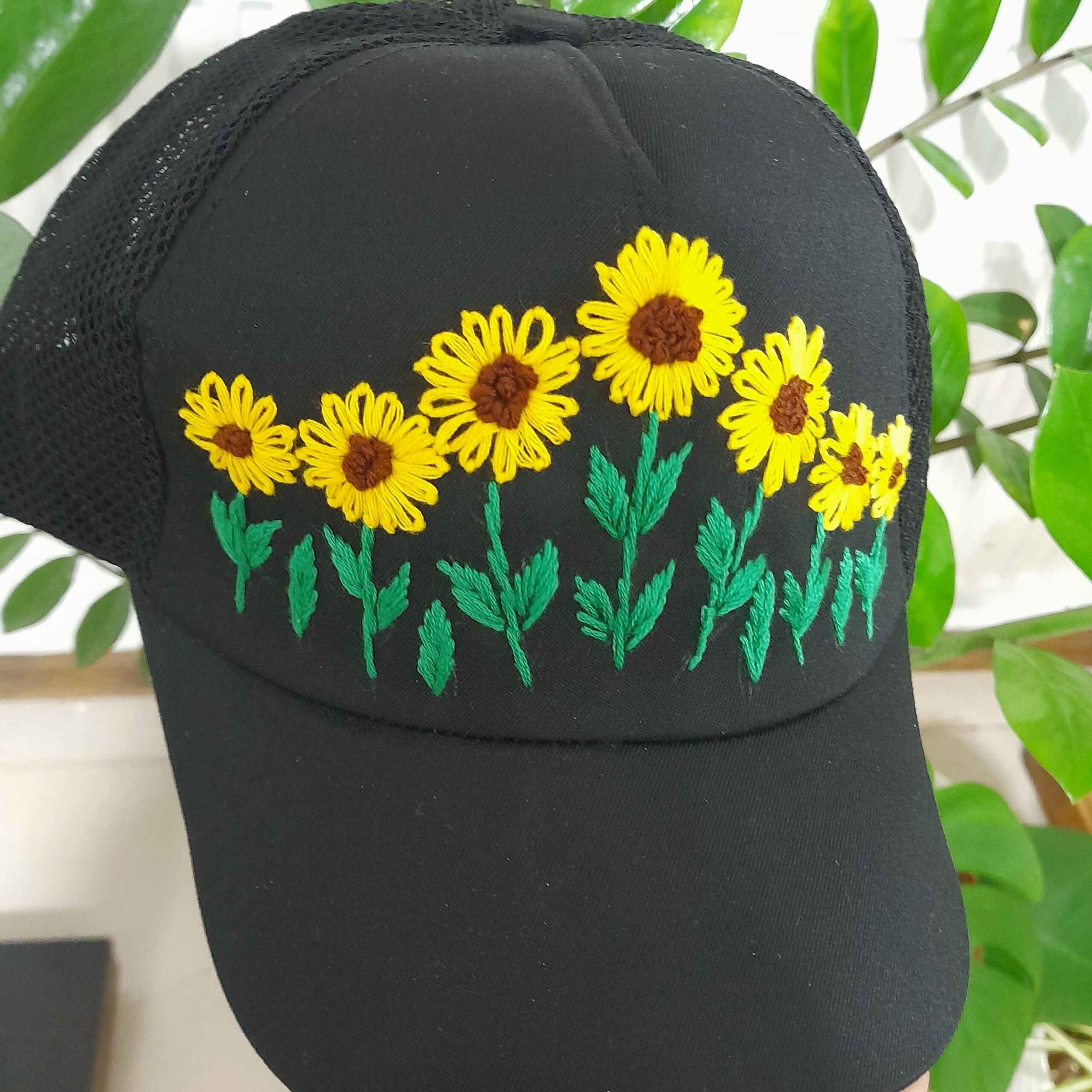 Casquette de baseball pour femme brodée à la main avec motif tournesol