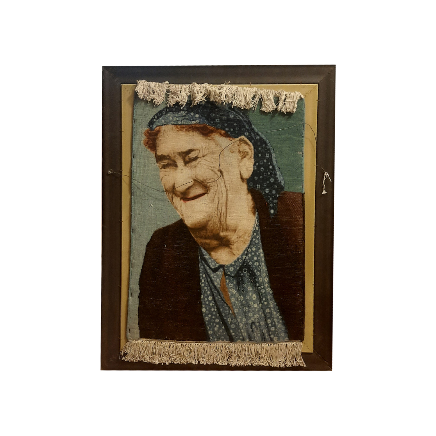 Tapis persan figuratif noué à la main de Tabriz représentant une vieille femme