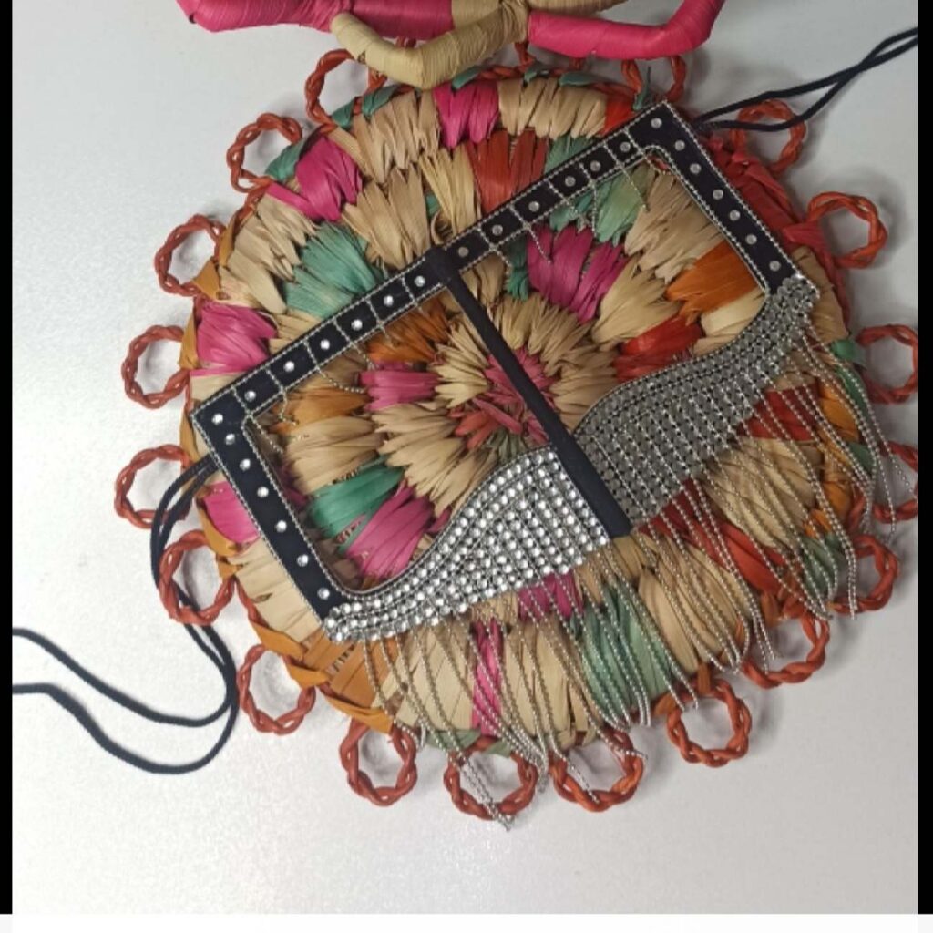 Burqa Omanienne Fait à la Main - Modèle Burqa du Golfe Maryam