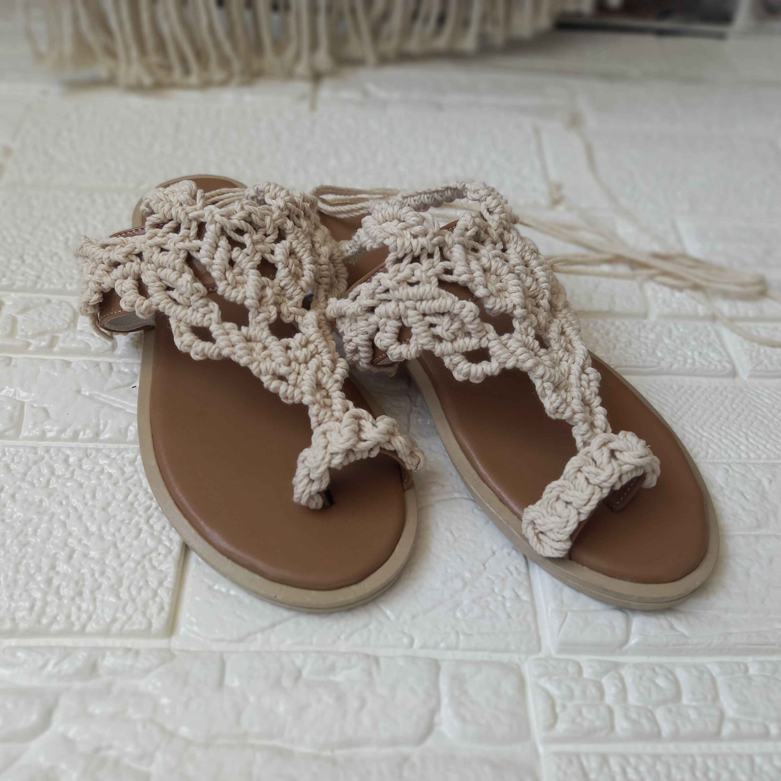 Sandales Sling Back Boho Macramé Fabriquées à la Main avec Semelle Souple – Parfaites pour un Style Estival