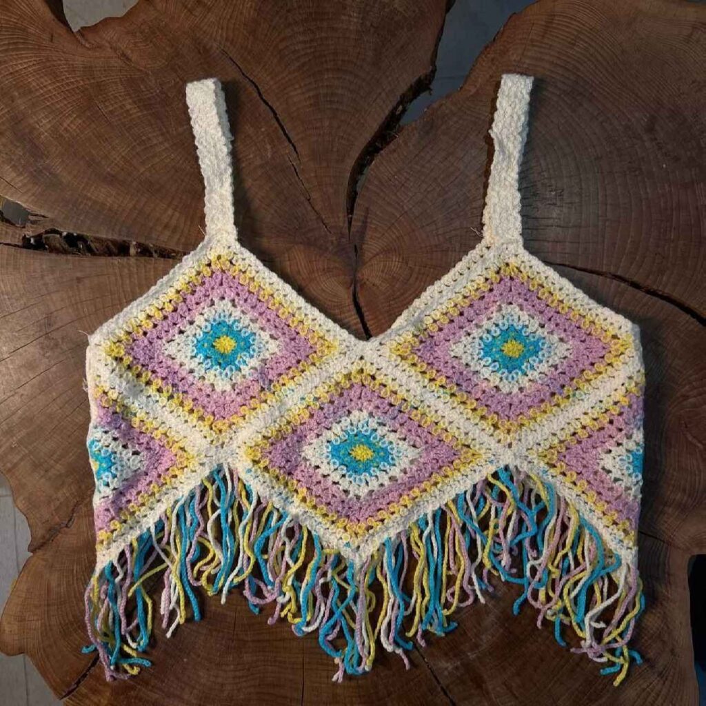 Top court en crochet tissé à la main pour femmes modèle Diamond