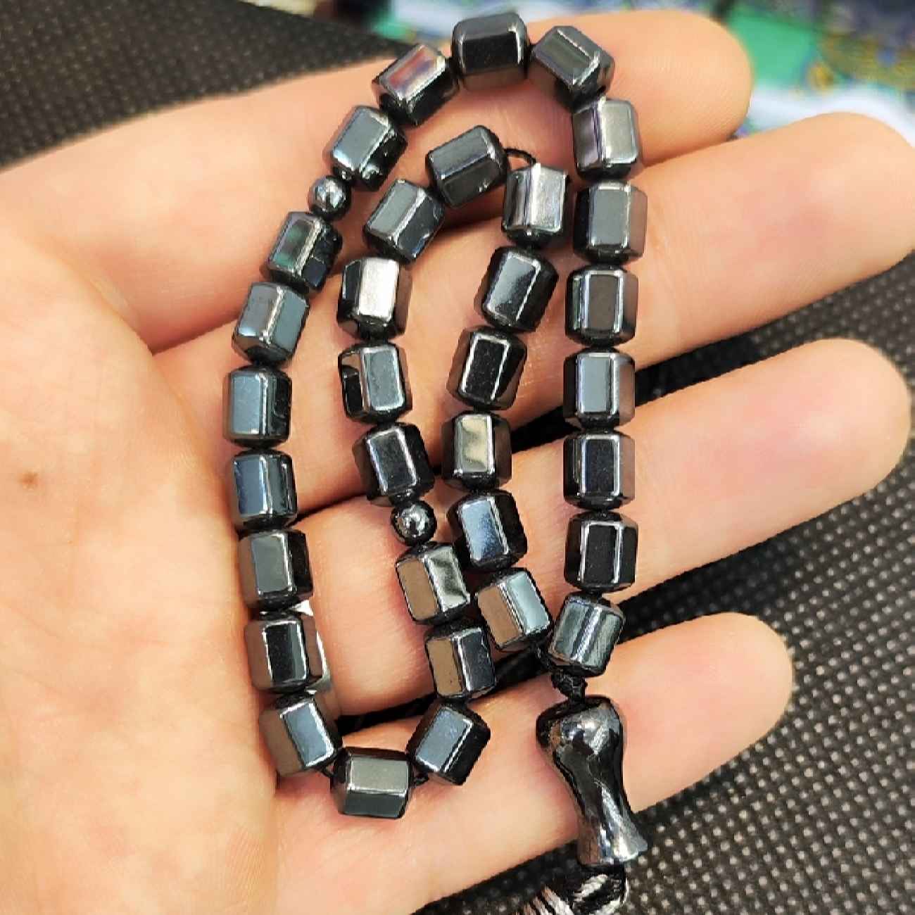 Chapelet islamique en hématite naturelle – 33 perles (tasbih musulman)